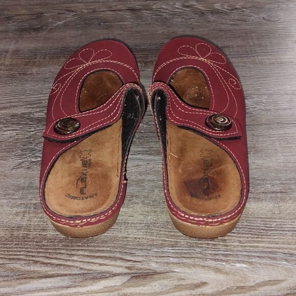 Flexus by Seeing Step maroon clog Sz 7.5 - Picture 4 of 7